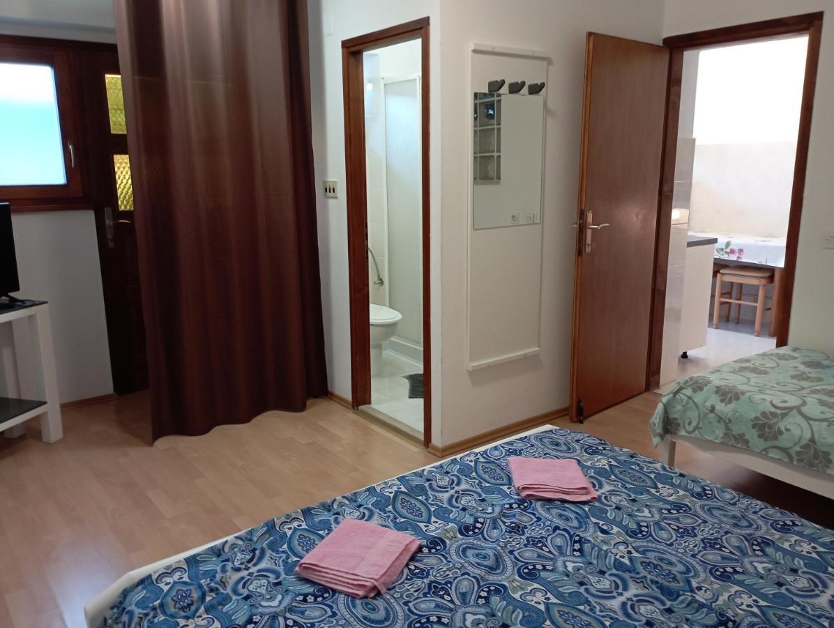 Apartments Mare Novigrad  Luaran gambar