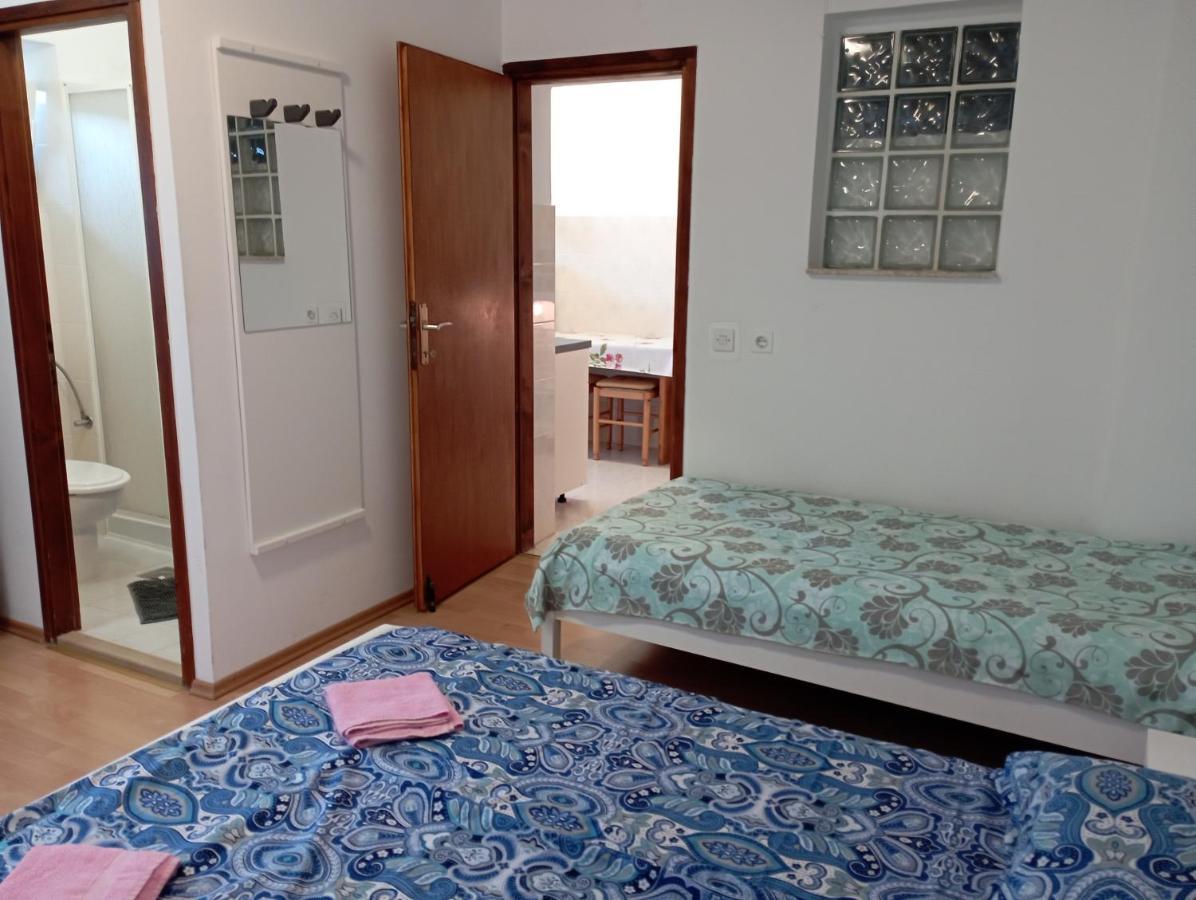 Apartments Mare Novigrad  Luaran gambar